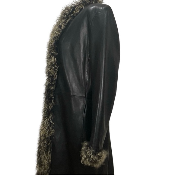 Danier Canada Black Leather Jacket With Fur Trim Size Large - Picture 2 of 13